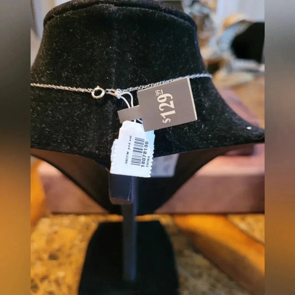 Silver Heart Pendant Necklace - Picture 4 of 5